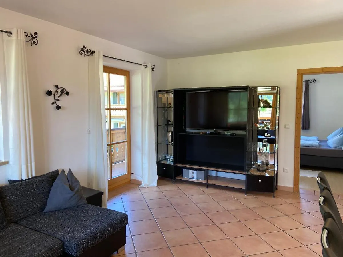 Ferienwohnung Bergblick Fuer 10 Personen Unterammergau